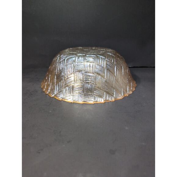 Amber Carnival Glass Serving Bowl, Cross Basket‎ Weave Design, 9" D X 3" H - Picture 7 of 9